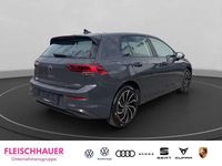 Gebraucht VW Golf VIII Life 150 PS (110 kW) 2023 Grau Limousine