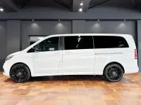 Gebraucht Mercedes V300 AMG line 237 PS (174 kW) 2022 Bergkristallweiß metallic mb 9 Van / Kleinbus