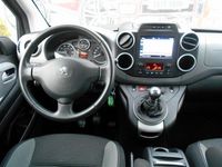 Gebraucht Peugeot TePee Allure 120 PS (88 kW) 2017 Braun Van / Kleinbus