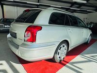 Gebraucht Toyota Avensis Executive 163 PS (119 kW) 2008 Silber Kombi