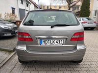 Gebraucht Mercedes B170 116 PS (85 kW) 2005 Silber Van / Kleinbus