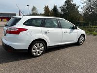 Gebraucht Ford Focus Titanium 145 PS (106 kW) 2011 Weiß Kombi