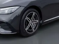 Gebraucht Mercedes EQE300 AMG 194 kW (265 PS) 2025 Grau Limousine