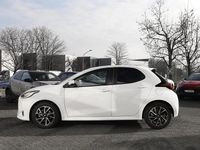 Gebraucht Toyota Yaris Hybrid Basis 116 PS (85 kW) 2022 Schneeweiß Kleinwagen