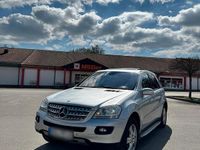 Gebraucht Mercedes ML320 224 PS (164 kW) 2007 Silber SUV