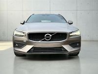 Gebraucht Volvo V60 Momentum 150 PS (110 kW) 2019 Grau Kombi