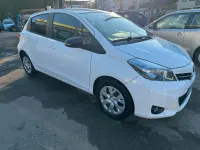 Gebraucht Toyota Yaris Edition 69 PS (50 kW) 2013 Weiß Kleinwagen