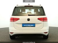 Gebraucht VW Touran Comfortline 150 PS (110 kW) 2020 Pure white Van / Kleinbus