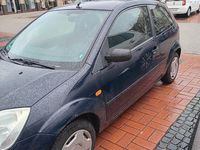 Gebraucht Ford Fiesta Ambiente 60 PS (44 kW) 2005 Blau Kleinwagen