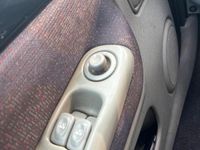 Używany Renault Twingo 58 KM (42 kW) 2001 Czarny Hatchback