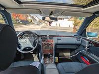 Second-hand Mercedes E280 193 CP (141 kW) 1997 Argintiu Berlinǎ
