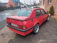 Gebraucht Alfa Romeo 75 112 PS (82 kW) 1990 Rot Limousine