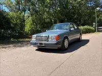 Gebraucht Mercedes 230 132 PS (97 kW) 1989 Blau Limousine