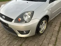 Gebraucht Ford Fiesta 80 PS (58 kW) 2008 Silber Kleinwagen
