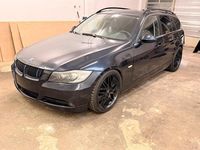 Gebraucht BMW 330 258 PS (189 kW) 2007 Blau Kombi