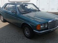 Gebraucht Mercedes 230 136 PS (100 kW) 1983 Blau Coupé