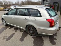 Gebraucht Toyota Avensis Sol 129 PS (94 kW) 2005 Silver metallic Kombi