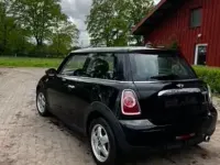 Gebraucht Mini Cooper D 148 PS (108 kW) 2010 Schwarz Kleinwagen