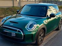 Gebraucht Mini Cooper SE 135 kW (184 PS) 2022 Grün Kleinwagen