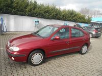 Gebraucht Renault Mégane 107 PS (78 kW) 1999 Rot Limousine