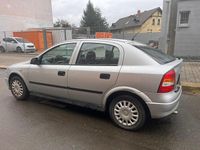 Gebraucht Opel Astra 101 PS (74 kW) 1998 Silber Limousine