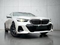 Gebraucht BMW 520 M Sport 197 PS (144 kW) 2024 Weiß Kombi