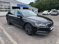 Gebraucht Skoda Superb LAURIN & KLEMENT 200 PS (147 kW) 2022 Schwarz Kombi