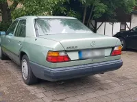 Gebraucht Mercedes E300 1987 Grün Limousine