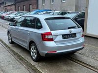 Gebraucht Skoda Rapid Ambition 105 PS (77 kW) 2013 Silber Kleinwagen