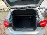 Gebraucht Mercedes A180 122 PS (89 kW) 2014 Silber Kleinwagen
