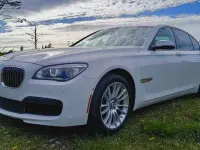 Gebraucht BMW 750 M Sport 449 PS (330 kW) 2014 Weiß Limousine