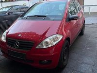 Gebraucht Mercedes A150 90 PS (66 kW) 2004 Rot Limousine