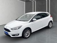 Gebraucht Ford Focus Cool & Connect 101 PS (74 kW) 2018 Weiß Limousine