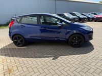 Gebraucht Ford Fiesta Trend 101 PS (74 kW) 2016 Blau Limousine