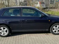Second-hand Audi A3 101 CP (74 kW) 1999 Albastru Hatchback