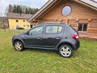 Gebraucht Dacia Sandero Stepway 90 PS (66 kW) 2013 Schwarz Limousine