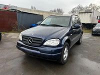 Gebraucht Mercedes ML320 218 PS (160 kW) 1999 Blau SUV