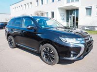 Gebraucht Mitsubishi Outlander P-HEV Plus 121 PS (88 kW) 2016 Schwarz SUV