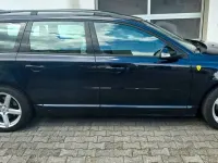 Gebraucht Volvo V70 Momentum 185 PS (136 kW) 2008 Blau Kombi