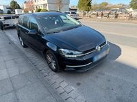 Gebraucht VW Golf VII 115 PS (84 kW) 2018 Schwarz Kombi