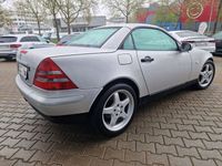 Gebraucht Mercedes SLK230 AMG 193 PS (141 kW) 1997 Silber Cabrio