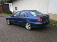 Gebraucht Mercedes C240 170 PS (125 kW) 2001 Blau Limousine