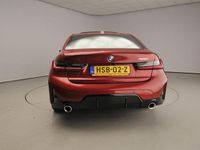 Gebraucht BMW 320 M Sport 184 PS (135 kW) 2025 Rot Limousine