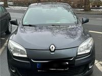 Gebraucht Renault Mégane III 101 PS (74 kW) 2012 Blau Kombi