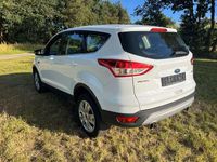 Gebraucht Ford Kuga Trend 150 PS (110 kW) 2016 Weiß SUV
