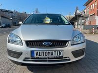 Gebraucht Ford Focus Trend 101 PS (74 kW) 2006 Silber Kombi