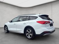 Gebraucht Ford Focus Active 125 PS (91 kW) 2022 Weiß Kombi