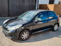 Gebraucht Peugeot 206 60 PS (44 kW) 2010 Schwarz Limousine