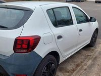Gebraucht Dacia Sandero 73 PS (53 kW) 2018 Weiß Limousine