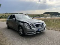 Gebraucht Mercedes E220 Avantgarde 170 PS (125 kW) 2011 Schwarz Limousine